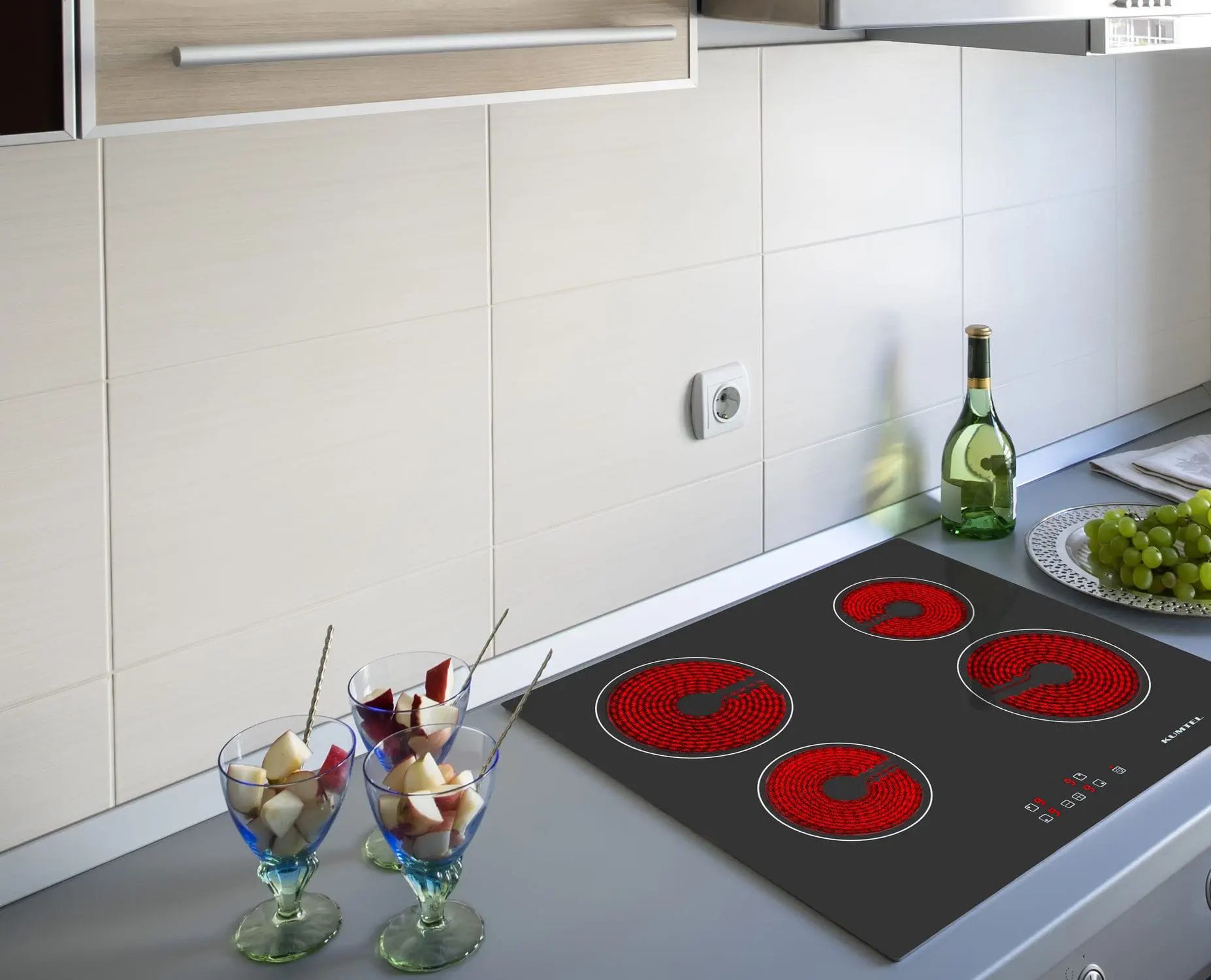 https://storage.alifshop.tj/media/images/alifshop/17232/varochnaya-panel-kumtel-v6-04t-sensornaya-chernyy-1692942401693.png