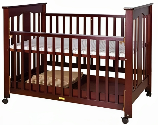 https://storage.alifshop.tj/media/images/alifshop/19832/krovat-prikrovatnaya-lyulka-mc191-korichnevyy-1703068496268.png