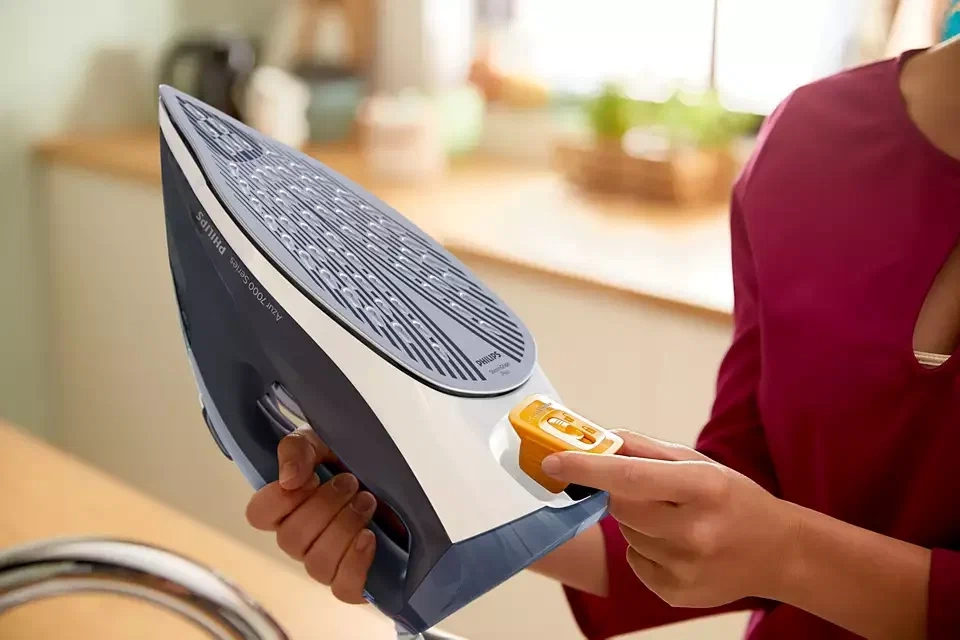 https://storage.alifshop.tj/media/images/alifshop/22232/utyug-philips-dst7030-20-1713504014312.webp