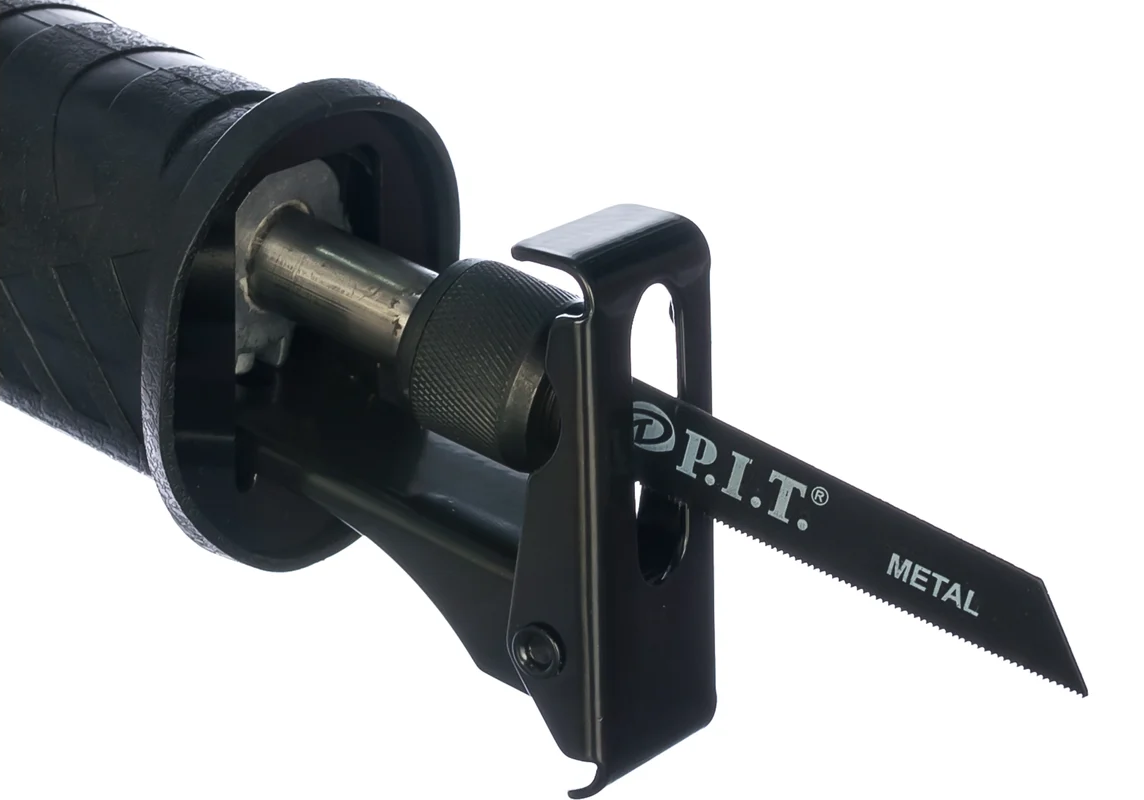 https://storage.alifshop.tj/media/images/alifshop/23807/sabelnaya-pila-elektricheskaya-p-i-t-psa1200-c1-1200-vt-chernyy-1720689416642.png