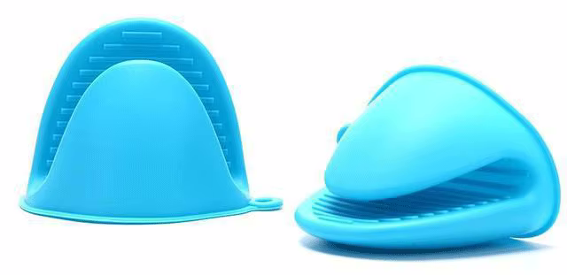 https://storage.alifshop.tj/media/images/alifshop/25200/prihvatka-silikonovaya-termostoykaya-goluboy-1726117120765.png