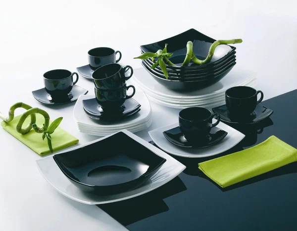 https://storage.alifshop.tj/media/images/alifshop/29941/salatnik-luminarc-quadrato-black-h5036-160-mm-1738328479176.png