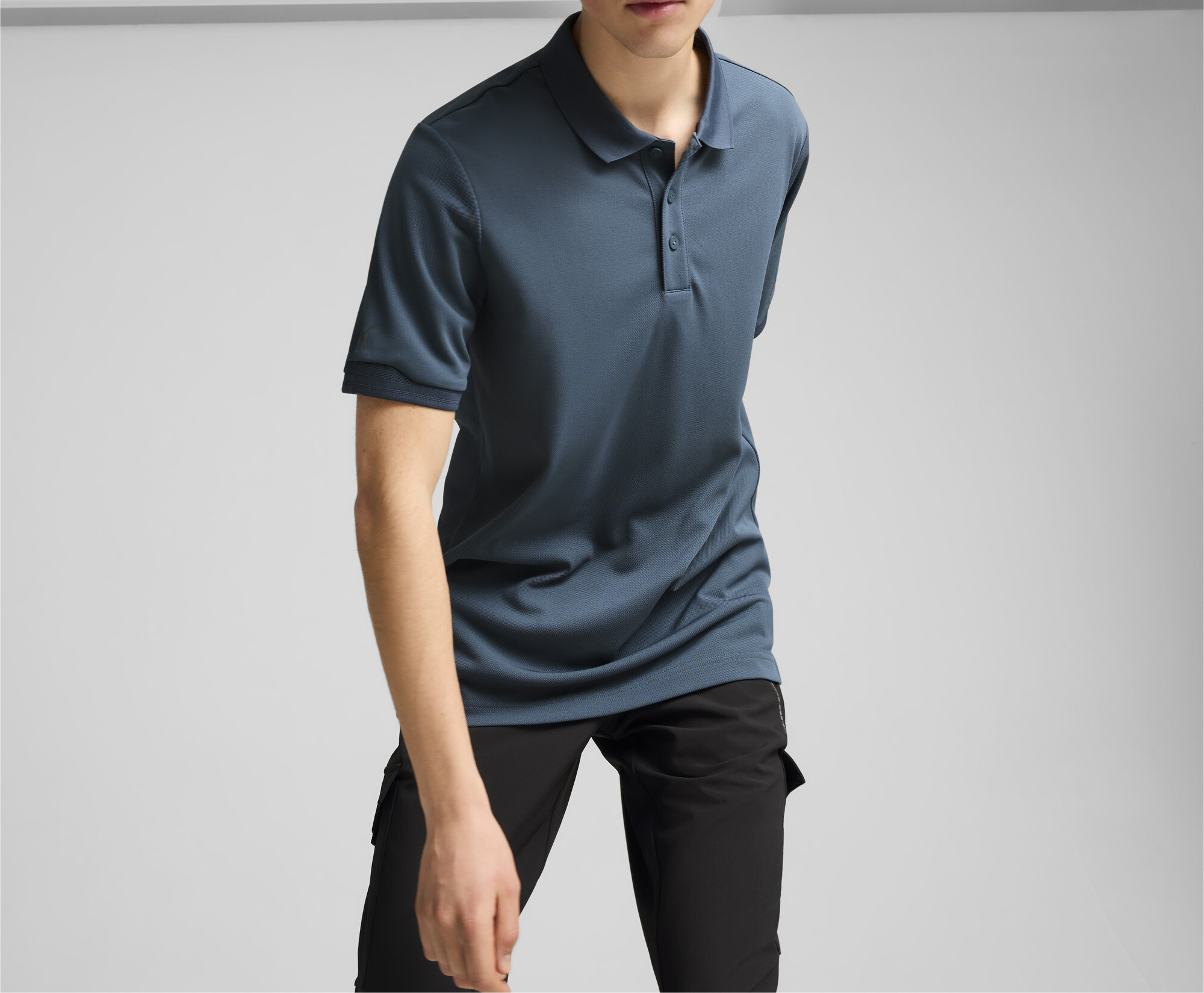 https://storage.alifshop.tj/media/images/alifshop/31694/muzhskaya-futbolka-polo-puma-m-porsche-polo-l-seryy-copy-copy-1741249743370.png
