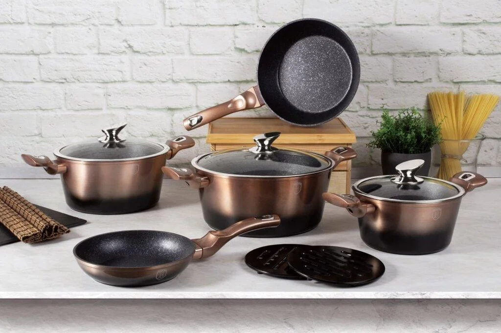 https://storage.alifshop.tj/media/images/alifshop/31725/nabor-posudy-berlinger-haus-metallic-line-rose-gold-noir-bh-1899-10-predmetov-1741256706791.png