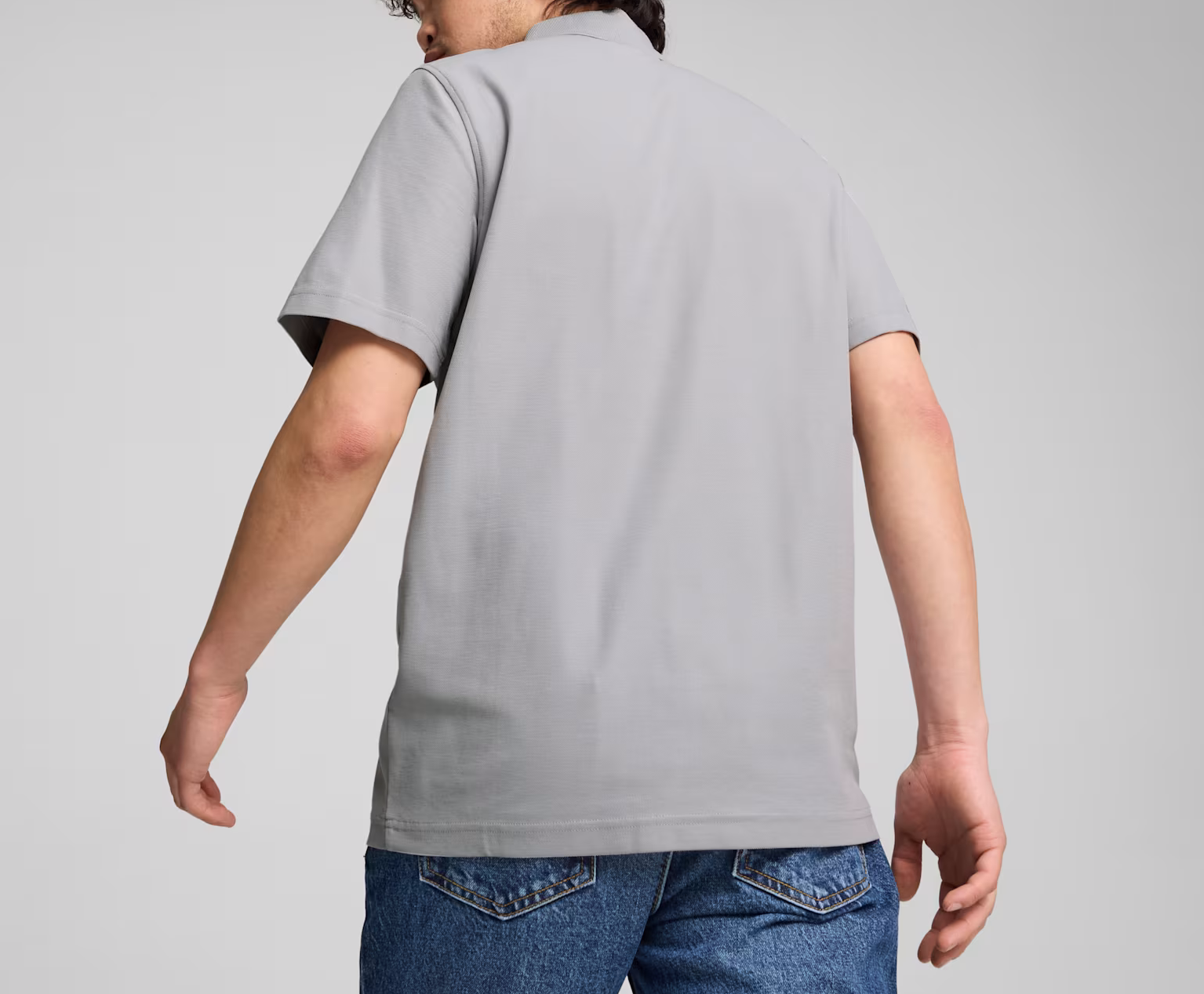 https://storage.alifshop.tj/media/images/alifshop/31933/muzhskaya-futbolka-polo-puma-mapf1-polo-na-molnii-s-seryy-1741339544437.png