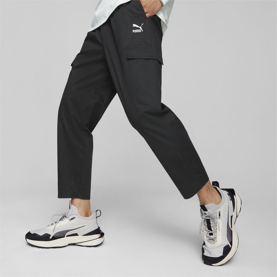 https://storage.alifshop.tj/media/images/alifshop/32503/muzhskie-bryuki-puma-classics-woven-pants-l-chernyy-1741767559341.png