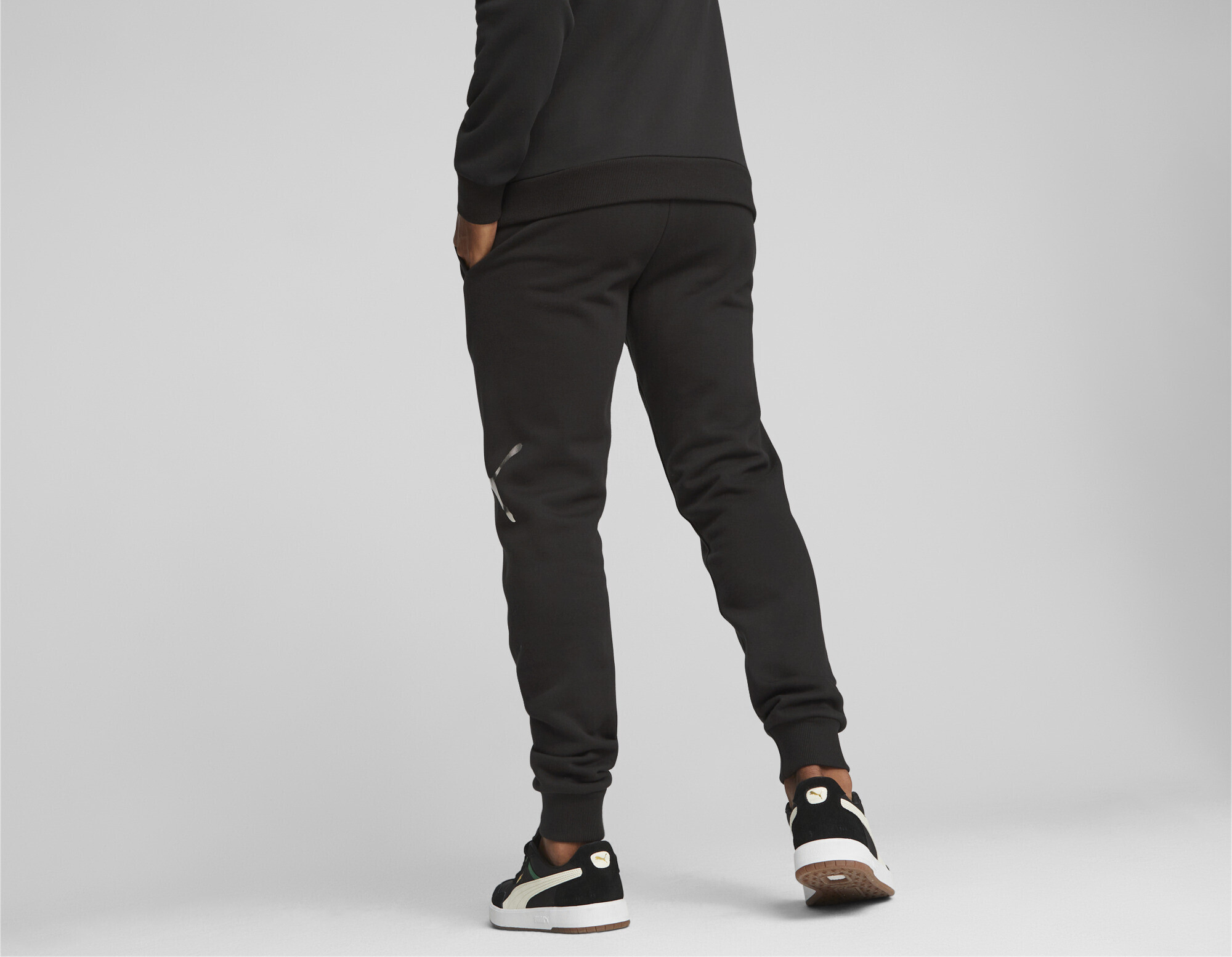 https://storage.alifshop.tj/media/images/alifshop/32542/muzhskie-sportivnye-shtany-puma-ess-logo-lab-holiday-sweatpants-fl-cl-m-chernyy-1741770911912.png