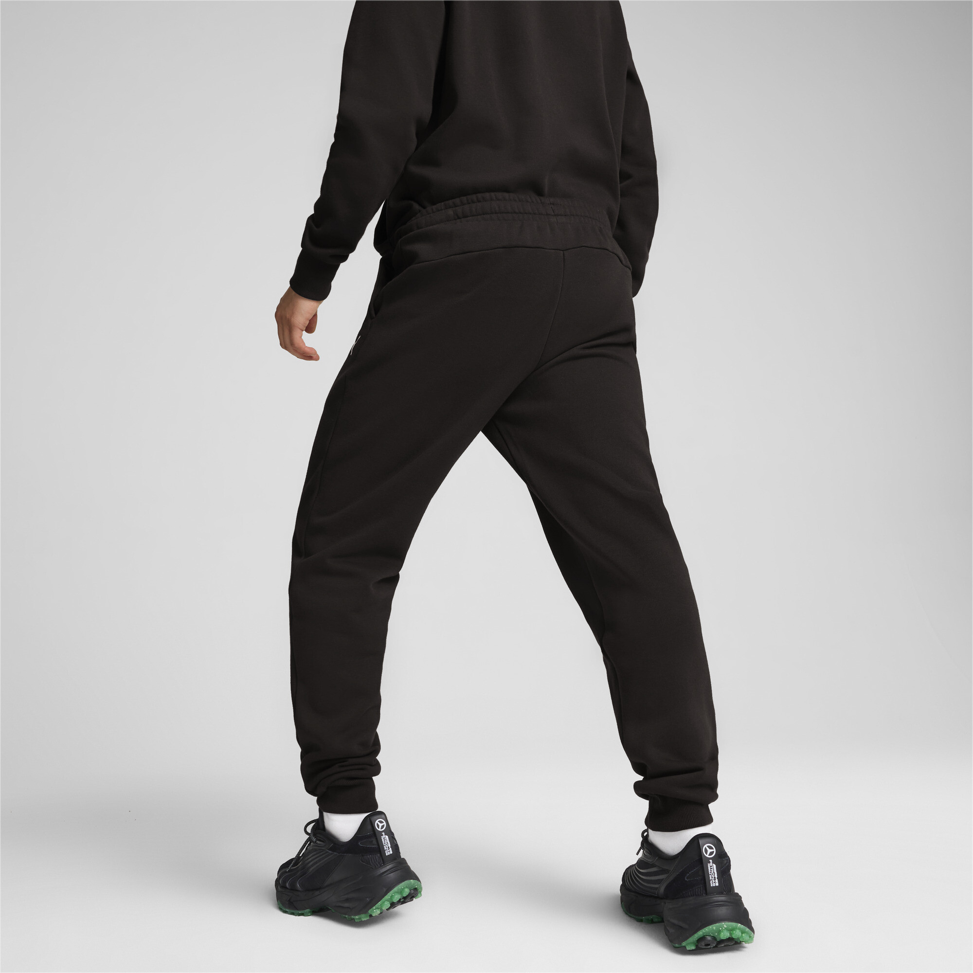 https://storage.alifshop.tj/media/images/alifshop/32789/muzhskie-sportivnye-shtany-puma-mapf1-ess-pants-l-chernyy-1741858663731.png