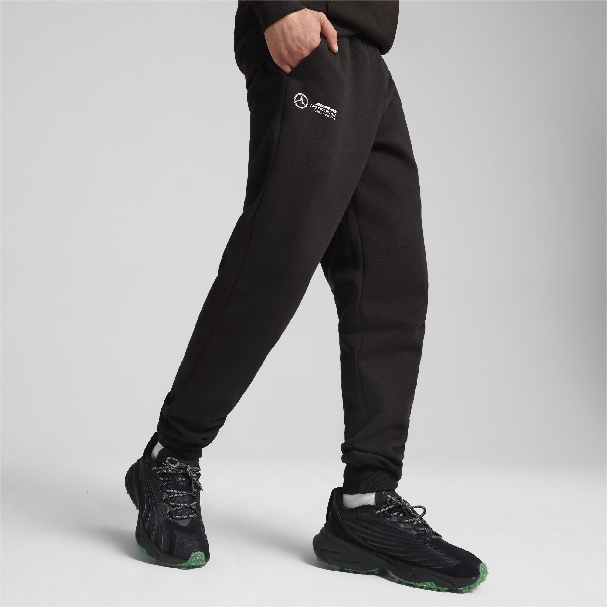 https://storage.alifshop.tj/media/images/alifshop/32790/muzhskie-sportivnye-shtany-puma-mapf1-ess-pants-s-chernyy-1741858889247.png