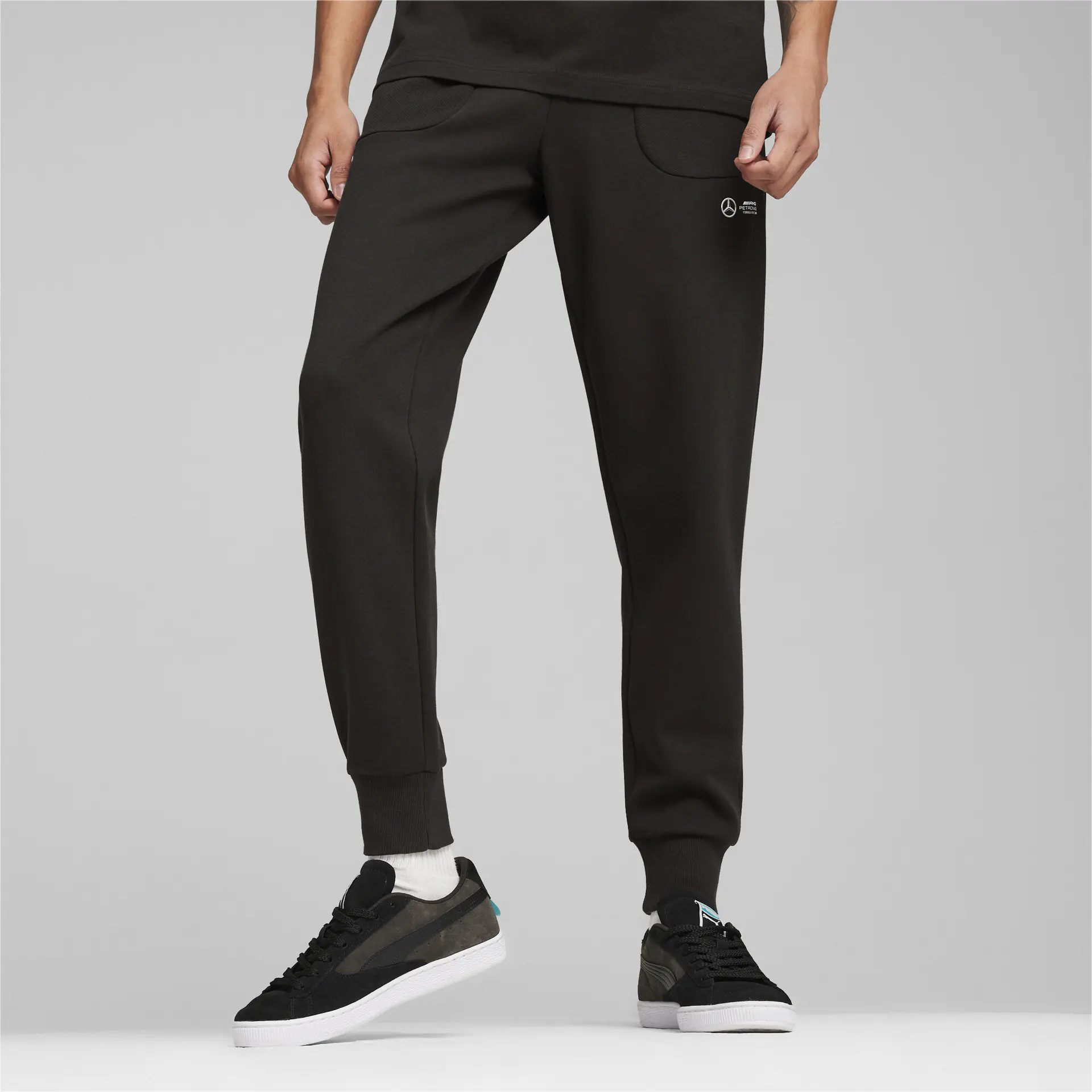 https://storage.alifshop.tj/media/images/alifshop/32825/muzhskie-sportivnye-shtany-puma-mapf1-sweatpants-cc-m-chernyy-1741926867519.png