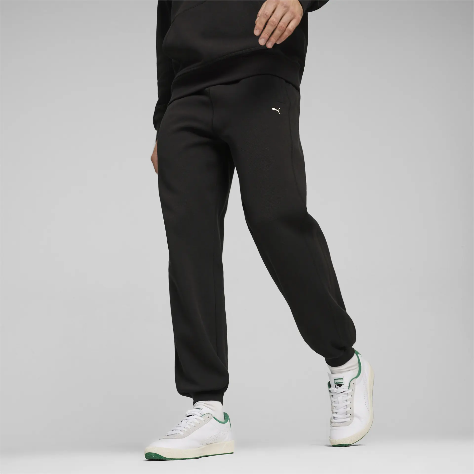 https://storage.alifshop.tj/media/images/alifshop/32847/muzhskie-sportivnye-shtany-puma-mmq-t7-track-pants-s-chernyy-1741928592005.png
