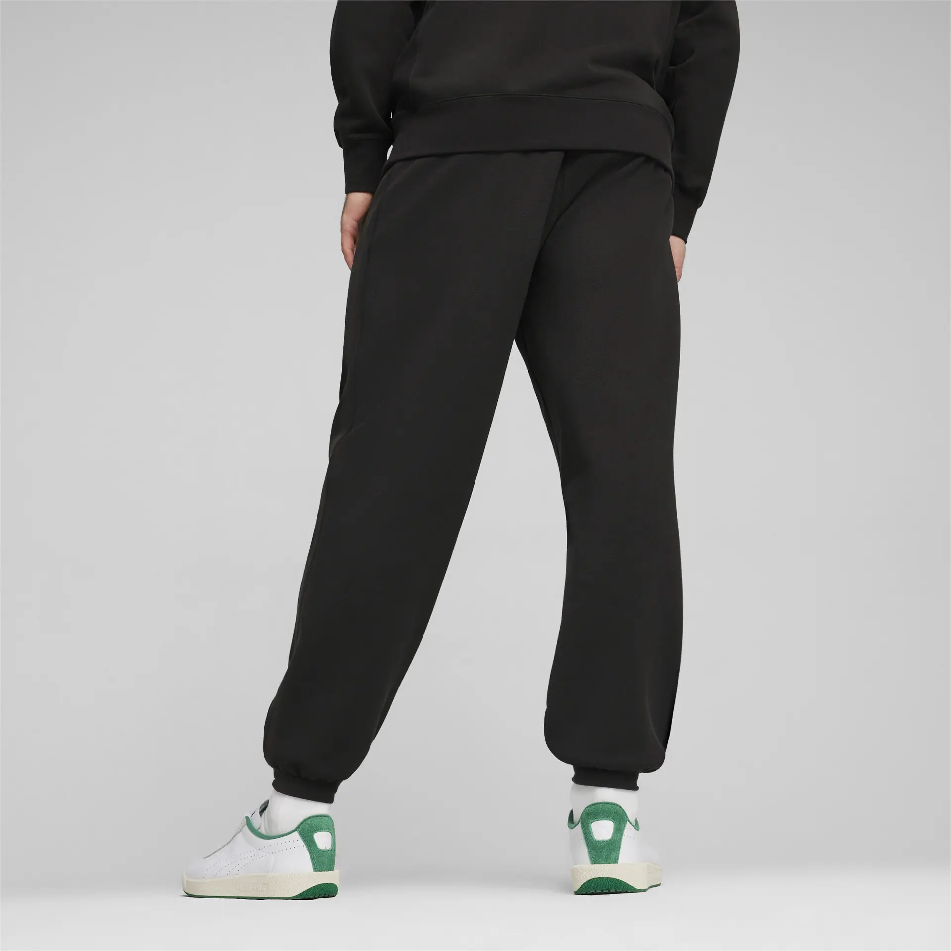 https://storage.alifshop.tj/media/images/alifshop/32847/muzhskie-sportivnye-shtany-puma-mmq-t7-track-pants-s-chernyy-1741928595298.png