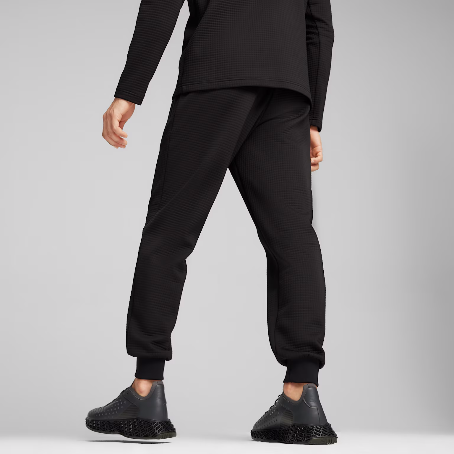 https://storage.alifshop.tj/media/images/alifshop/32952/muzhskie-bryuki-puma-porsche-sweat-pants-s-chernyy-1741946640864.png