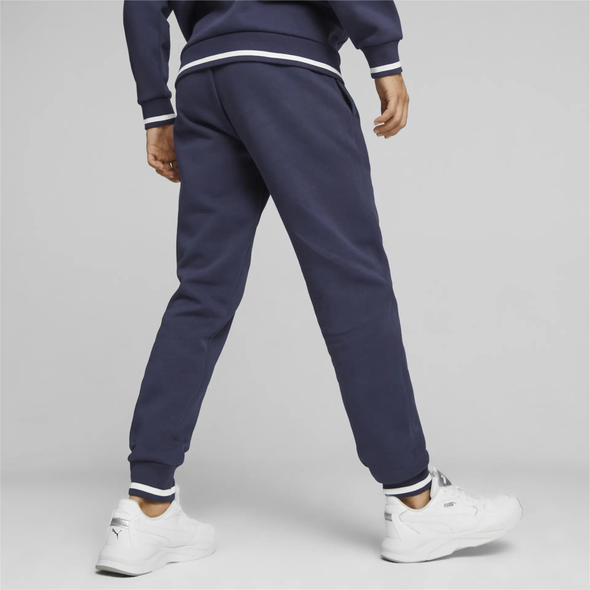 https://storage.alifshop.tj/media/images/alifshop/33234/muzhskie-sportivnye-shtany-puma-squad-sweatpants-fl-cl-xl-siniy-1742203799384.png