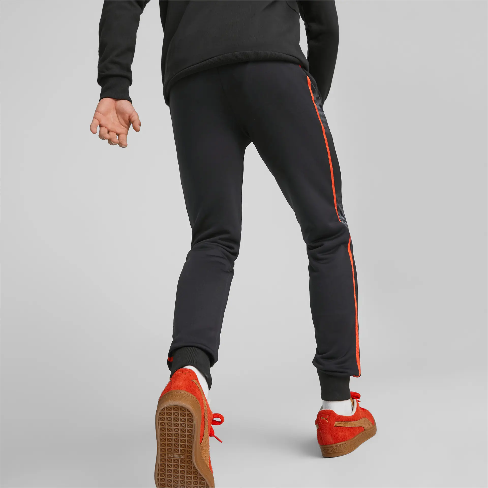 https://storage.alifshop.tj/media/images/alifshop/33376/muzhskie-sportivnye-shtany-puma-t7-sport-track-pants-pt-m-chernyy-1742275730462.png