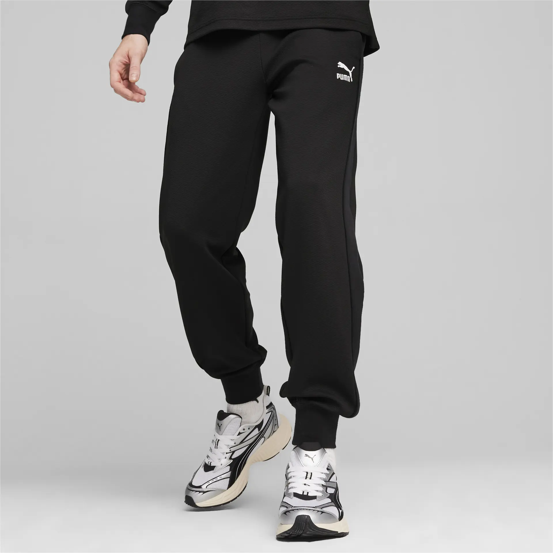 https://storage.alifshop.tj/media/images/alifshop/33383/muzhskie-sportivnye-shtany-puma-t7-track-pants-dk-m-chernyy-1742276816898.png