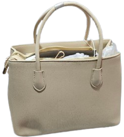 https://storage.alifshop.tj/media/images/alifshop/33577/sumka-zhenskaya-8257-bezhevyy-1742298938983.png
