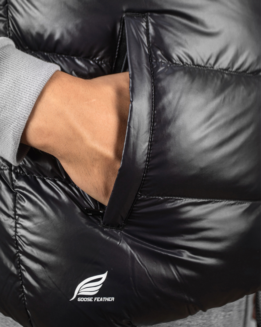 https://storage.alifshop.tj/media/images/alifshop/33651/zhilet-rabex-avlfw201-m-chernyy-1742365575087.png