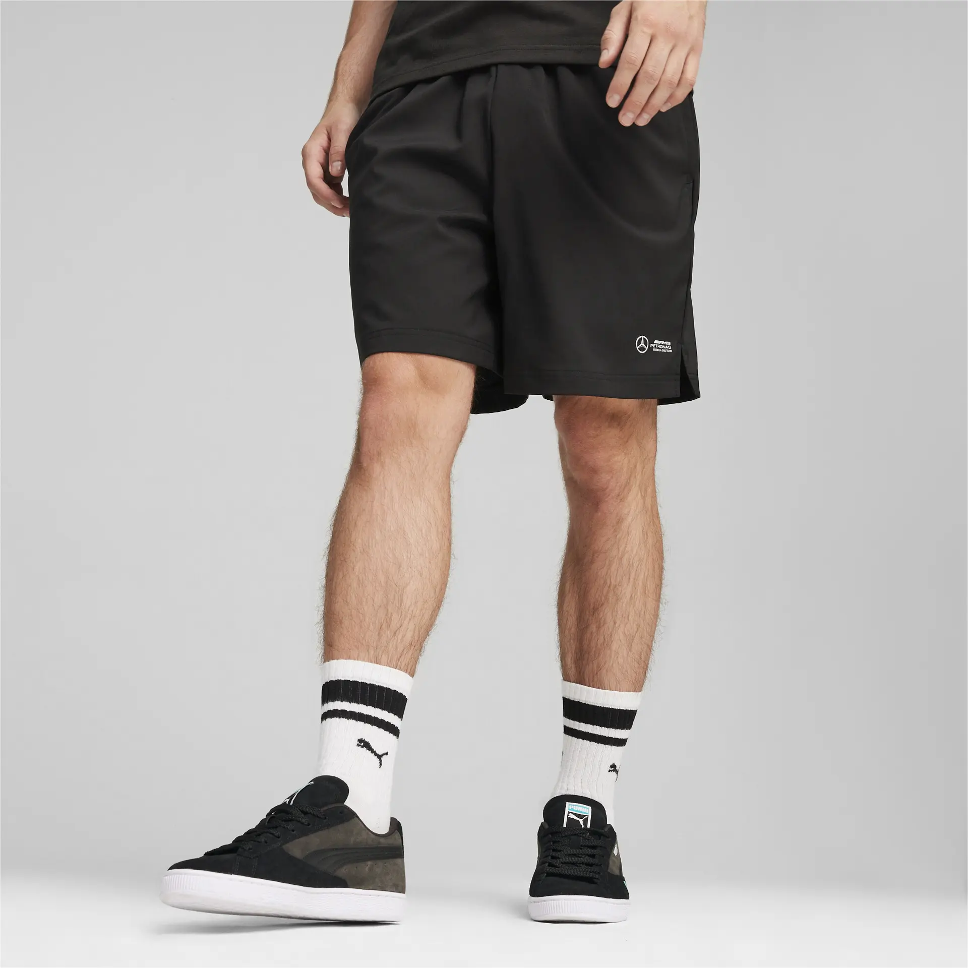 https://storage.alifshop.tj/media/images/alifshop/33793/muzhskie-sportivnye-shorty-puma-mapf1-woven-shorts-s-chernyy-1742370057413.png