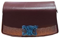 https://storage.alifshop.tj/media/images/alifshop/33798/sumochka-zhenskaya-so-strazami-58006-bordovyy-1742371108810.png