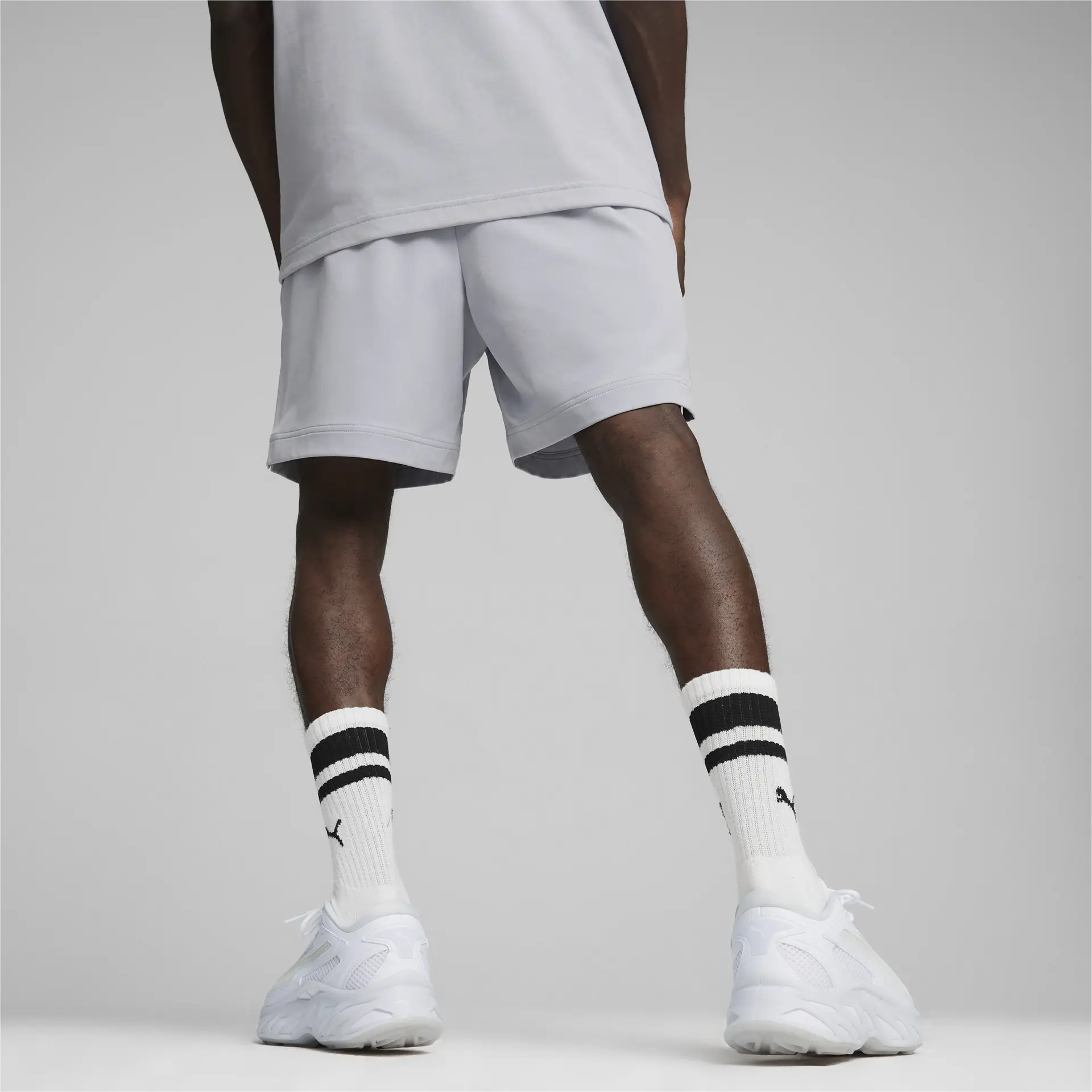 https://storage.alifshop.tj/media/images/alifshop/33805/muzhskie-sportivnye-shorty-puma-pumatech-shorts-6-wv-l-seryy-1742372533504.png