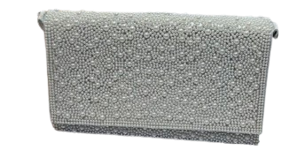https://storage.alifshop.tj/media/images/alifshop/33873/sumochka-klatch-so-zhemchugom-serebristyy-1742382006252.png
