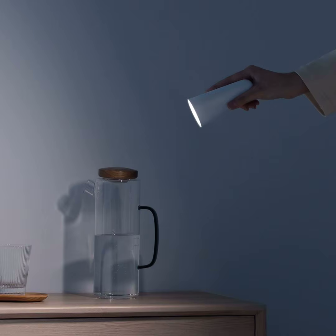 https://storage.alifshop.tj/media/images/alifshop/35732/nastolnaya-lampa-xiaomi-mijia-mjtdo5yl-belyy-1745819742087.png