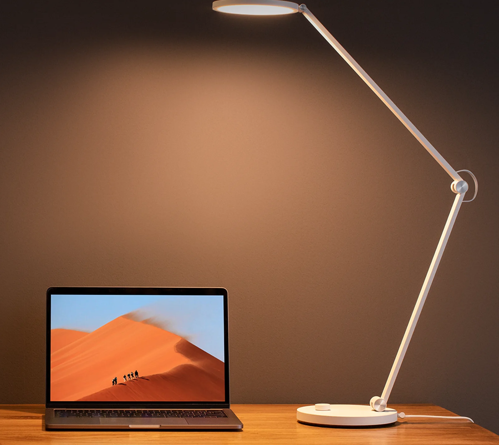 https://storage.alifshop.tj/media/images/alifshop/35735/nastolnaya-lampa-xiaomi-led-desk-lamp-pro-belyy-1745820305021.png
