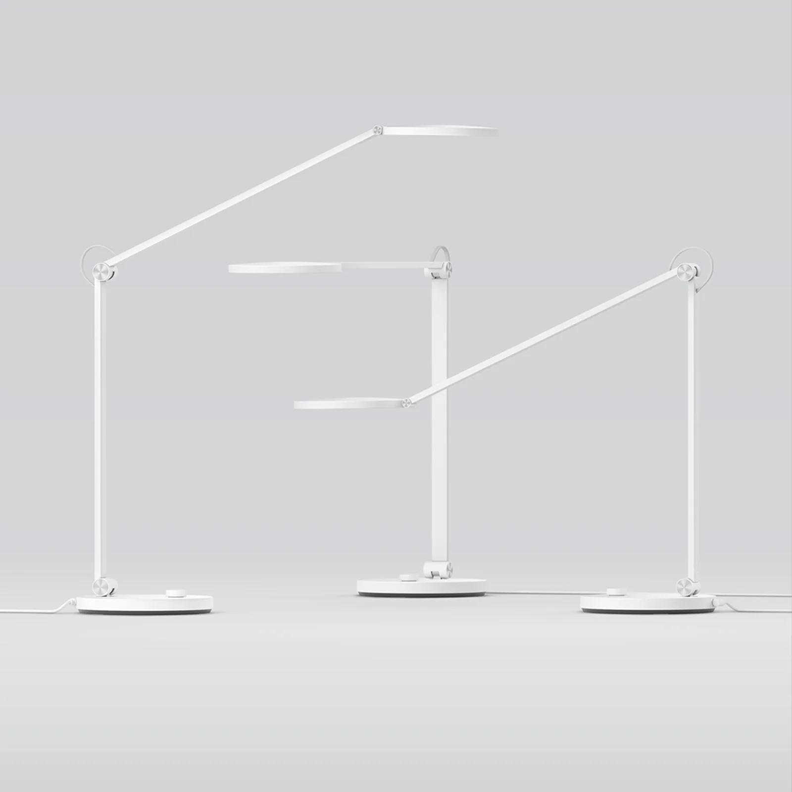 https://storage.alifshop.tj/media/images/alifshop/35735/nastolnaya-lampa-xiaomi-led-desk-lamp-pro-belyy-1745820312904.png