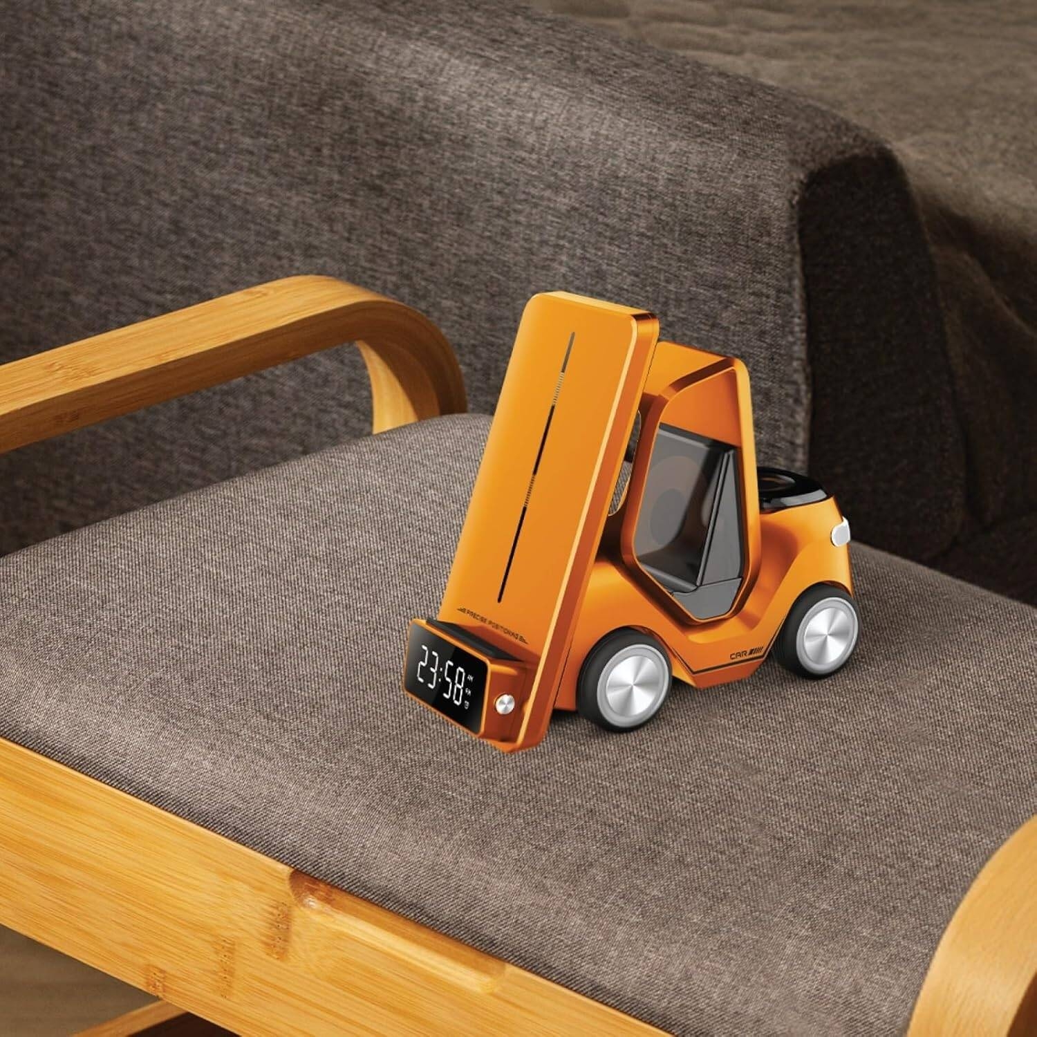 https://storage.alifshop.tj/media/images/alifshop/35855/zaryadnaya-stanciya-green-lion-forklift-5-v-1-oranzhevyy-1746077978737.jpg