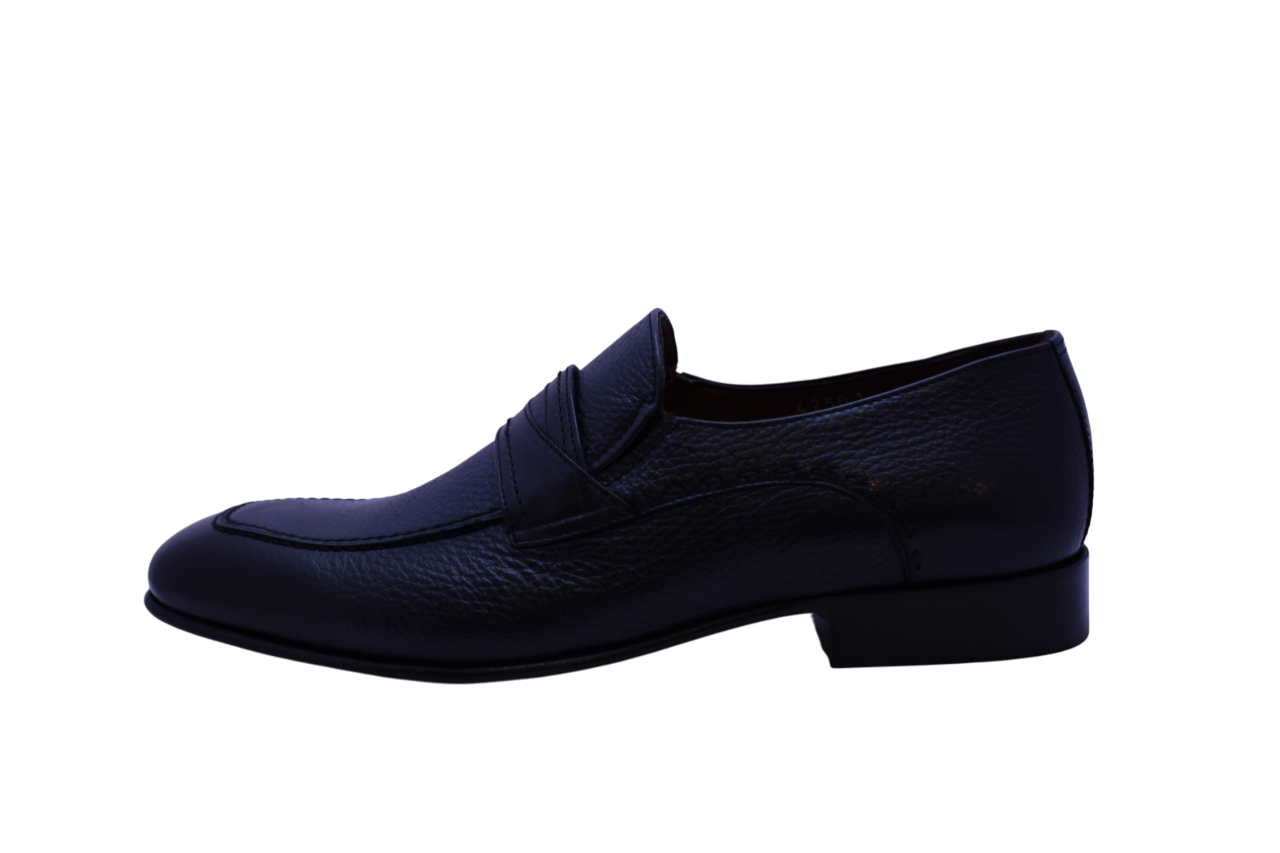 https://storage.alifshop.tj/media/images/alifshop/36995/tufli-zaro-bazelli-42501-2-40-razmer-temno-siniy-1749549585556.png