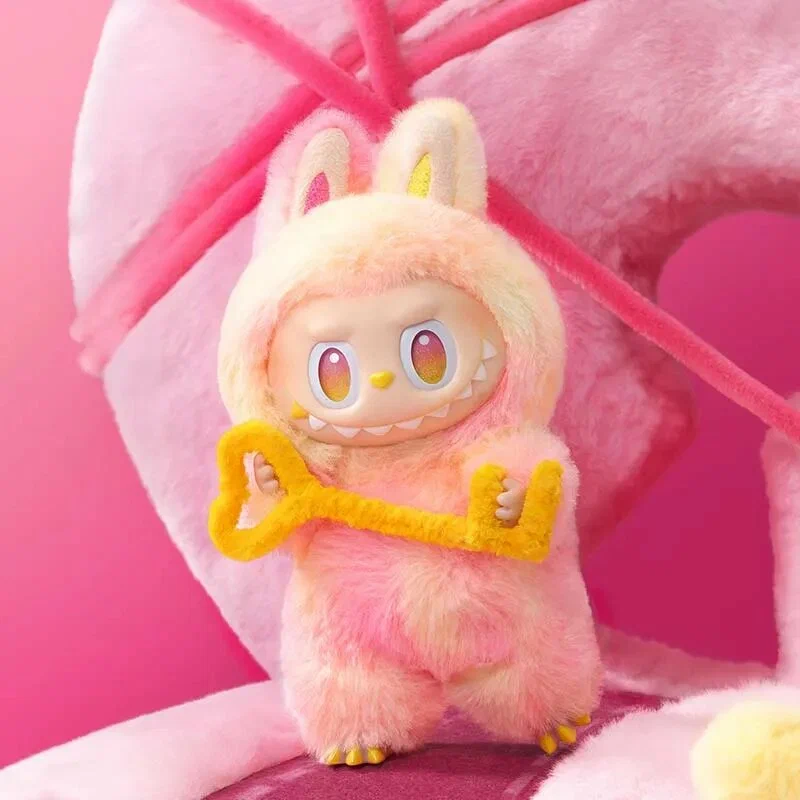 https://storage.alifshop.tj/media/images/alifshop/39728/brelok-igrushka-labubu-the-monsters-big-into-energy-rozovyy-1752829763234.png
