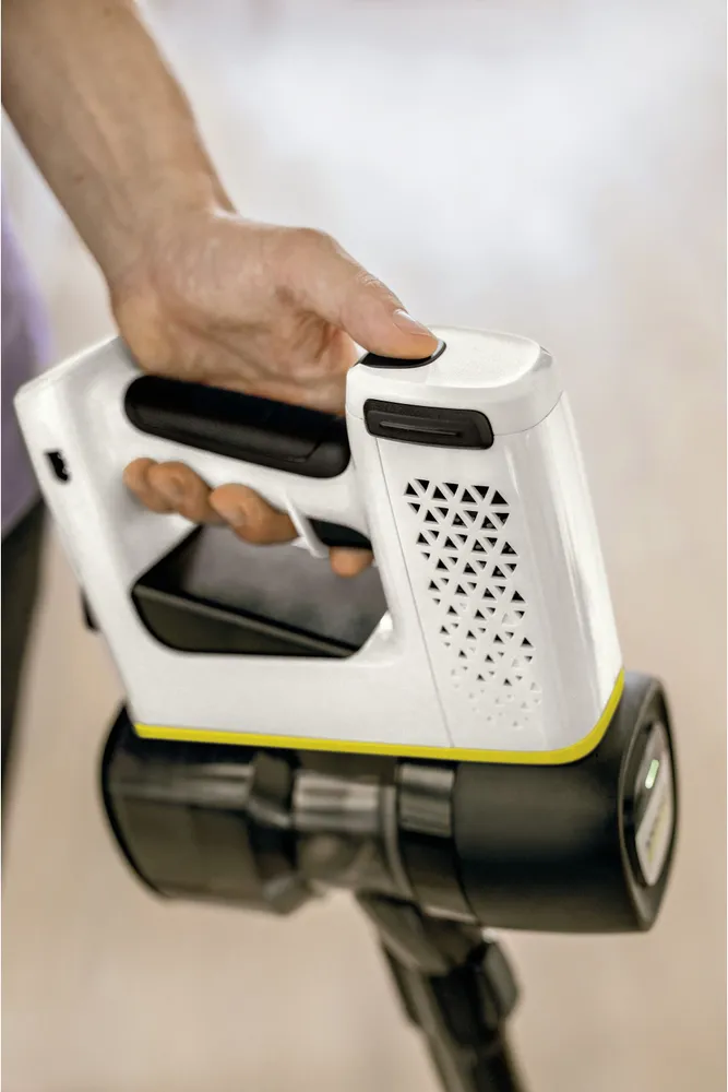 https://storage.alifshop.tj/media/images/alifshop/40738/ruchnoy-pylesos-karcher-vc-4-cordless-1-198-630-0-chernyy-1757910278275.png