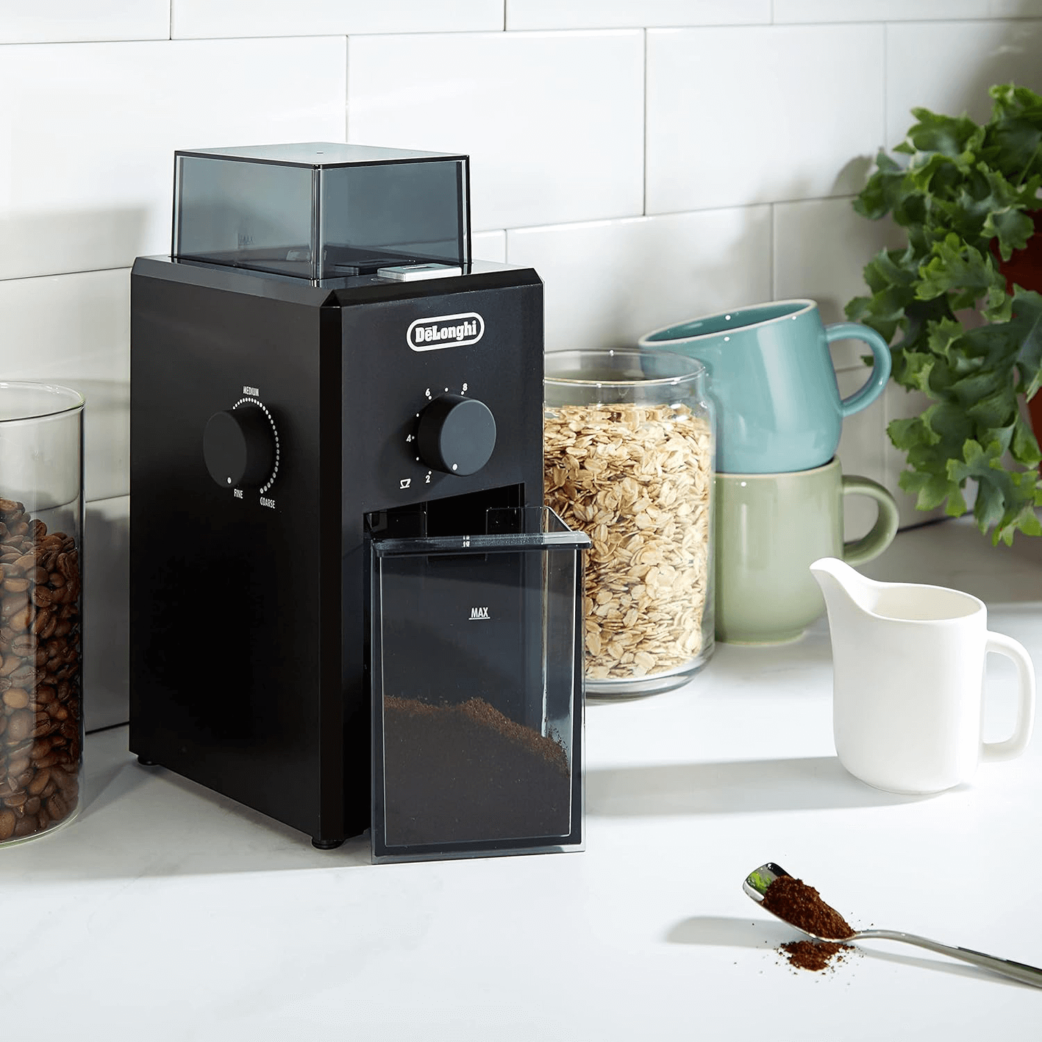 https://storage.alifshop.tj/media/images/alifshop/43028/kofemolka-delonghi-kg-79-1762447924586.png