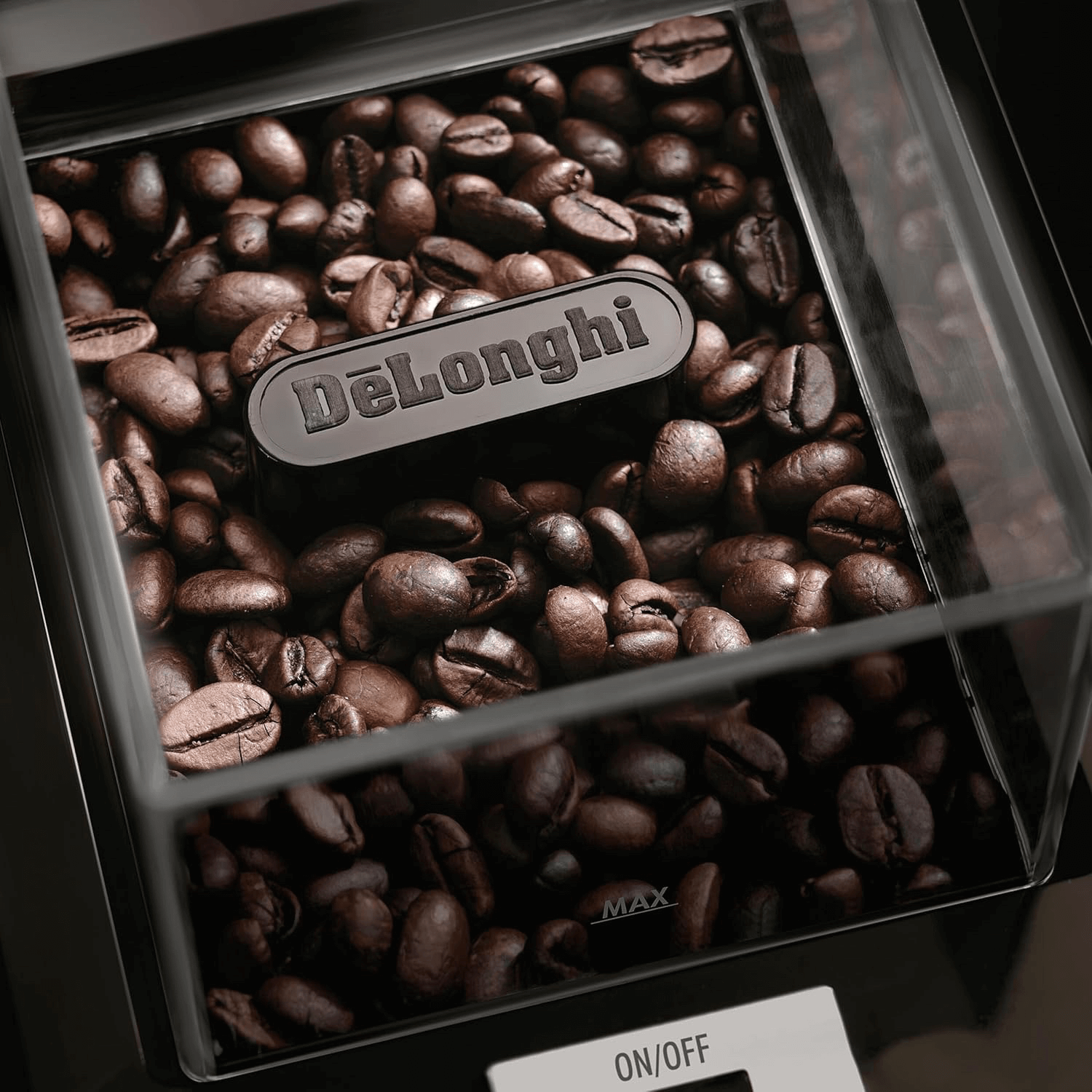 https://storage.alifshop.tj/media/images/alifshop/43028/kofemolka-delonghi-kg-79-1762447927061.png