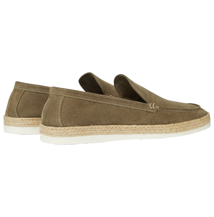 https://storage.alifshop.tj/media/images/alifshop/45185/lofery-corneliani-25tm56-2520918-029-41-5-razmer-bezhevyy-1765789719067.png