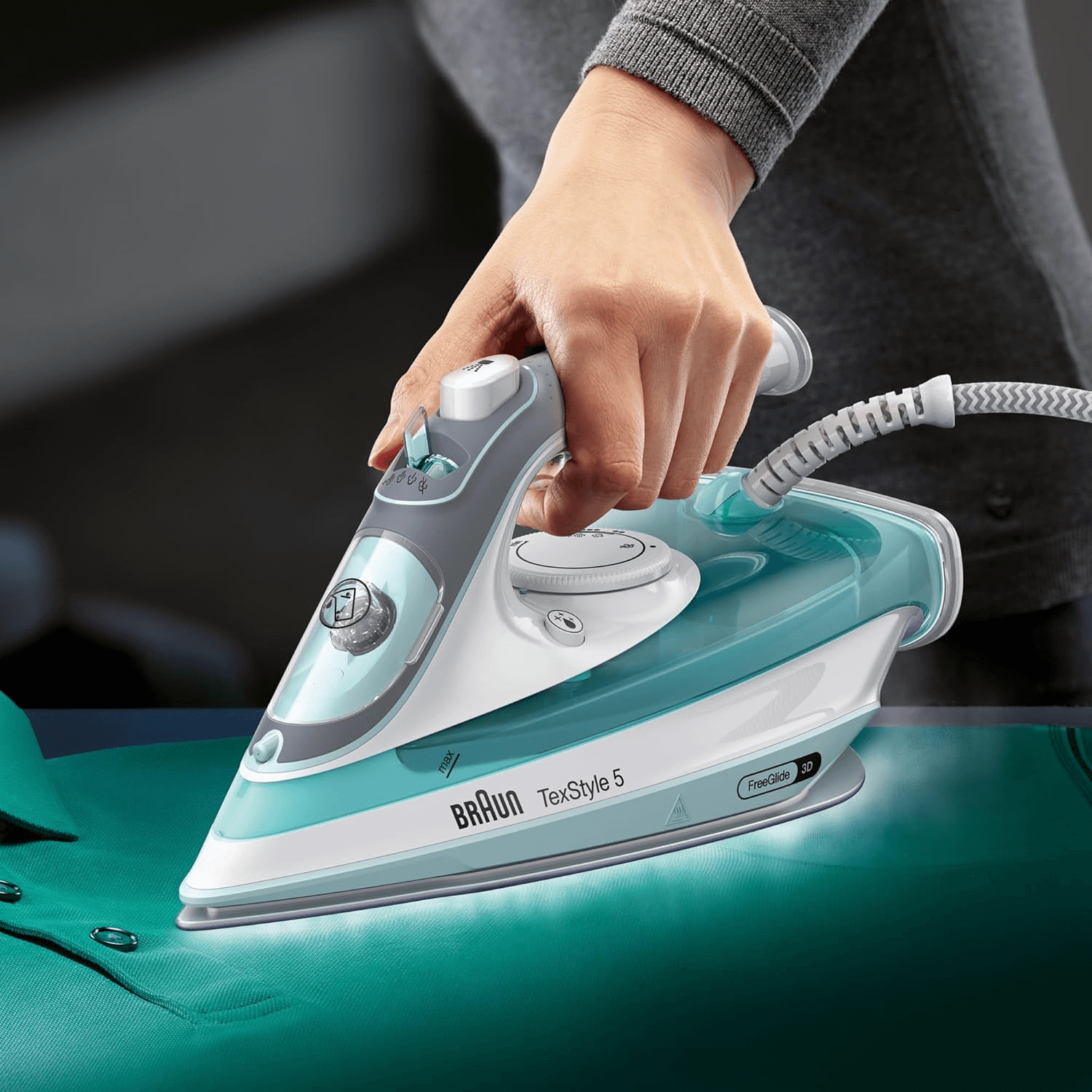 https://storage.alifshop.tj/media/images/alifshop/45945/utyug-braun-texstyle-5-parovoy-utyug-2700-vt-freeglide-3d-technology-superceramic-zelenyy-1766050527495.png