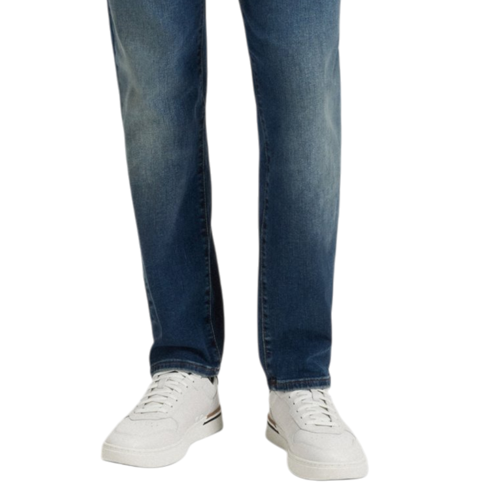 https://storage.alifshop.tj/media/images/alifshop/46090/krossovki-boss-50542538-41-razmer-belyy-1766143106349.png