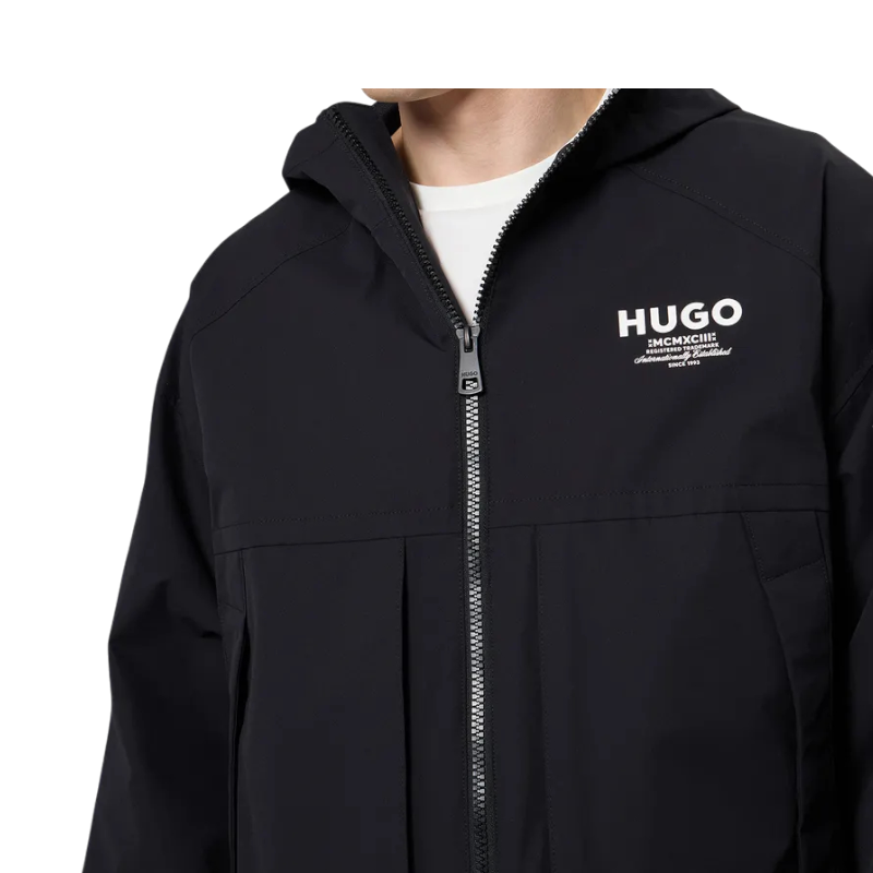 https://storage.alifshop.tj/media/images/alifshop/47452/kurtk-hugo-boss-water-repellent-hooded-jacket-with-logo-prints-50548719-m-chernyy-1768150587444.png