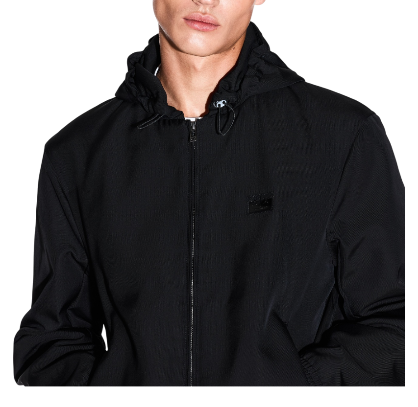 https://storage.alifshop.tj/media/images/alifshop/47494/kurtka-armani-exchange-xm001102-af16672-s-chernyy-1768183370246.png