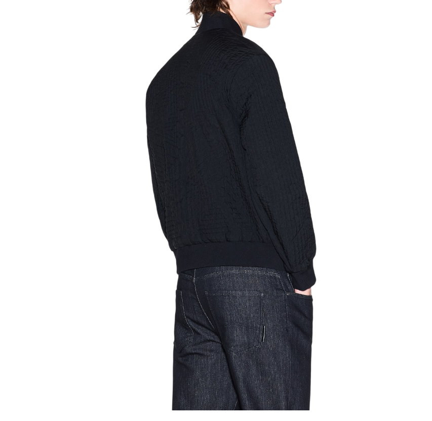 https://storage.alifshop.tj/media/images/alifshop/47503/kurtka-armani-exchange-xm001101-af16343-xl-chernyy-1768191013057.png