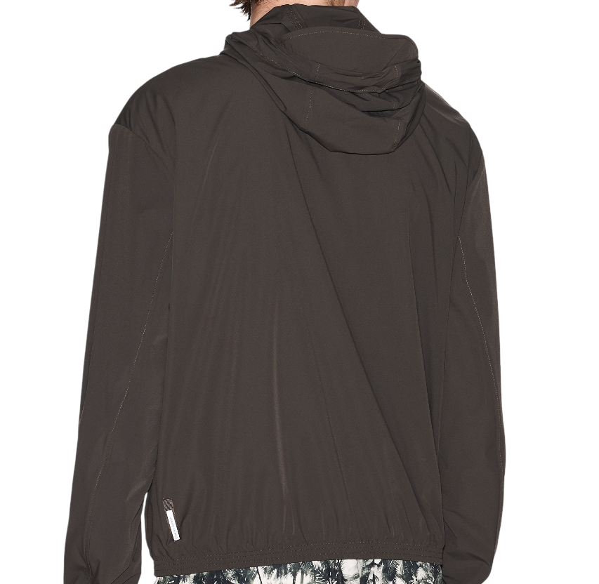 https://storage.alifshop.tj/media/images/alifshop/47567/kurtka-armani-exchange-xm000210-af10357-m-zelenyy-1768197405430.png