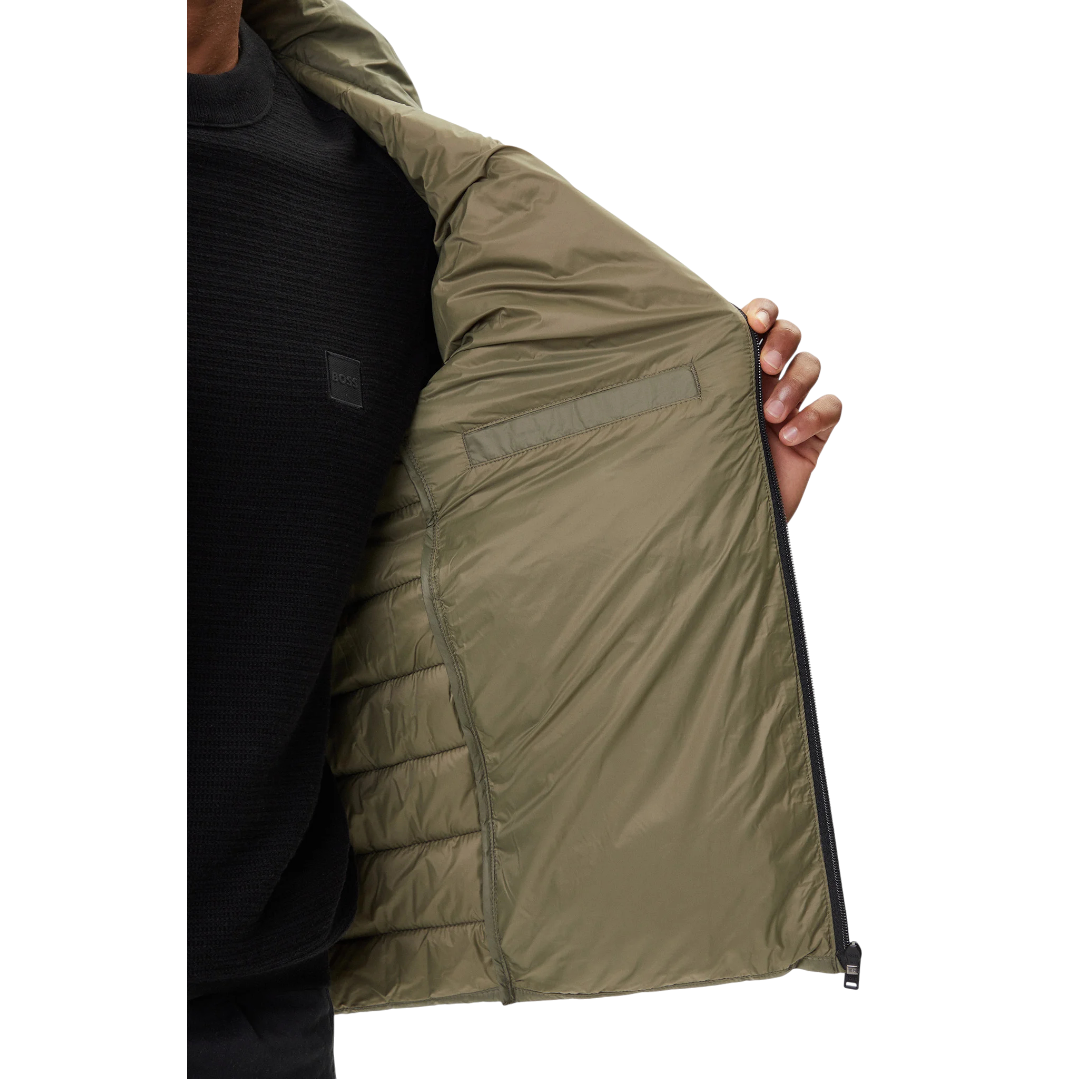 https://storage.alifshop.tj/media/images/alifshop/47594/kurtka-hugo-boss-mixed-quilting-packable-jacket-50530822-xl-haki-1768198911829.png