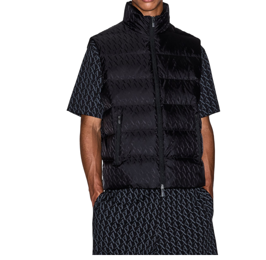 https://storage.alifshop.tj/media/images/alifshop/47642/zhilet-armani-exchange-xm001581-af16628-m-chernyy-1768218800407.png