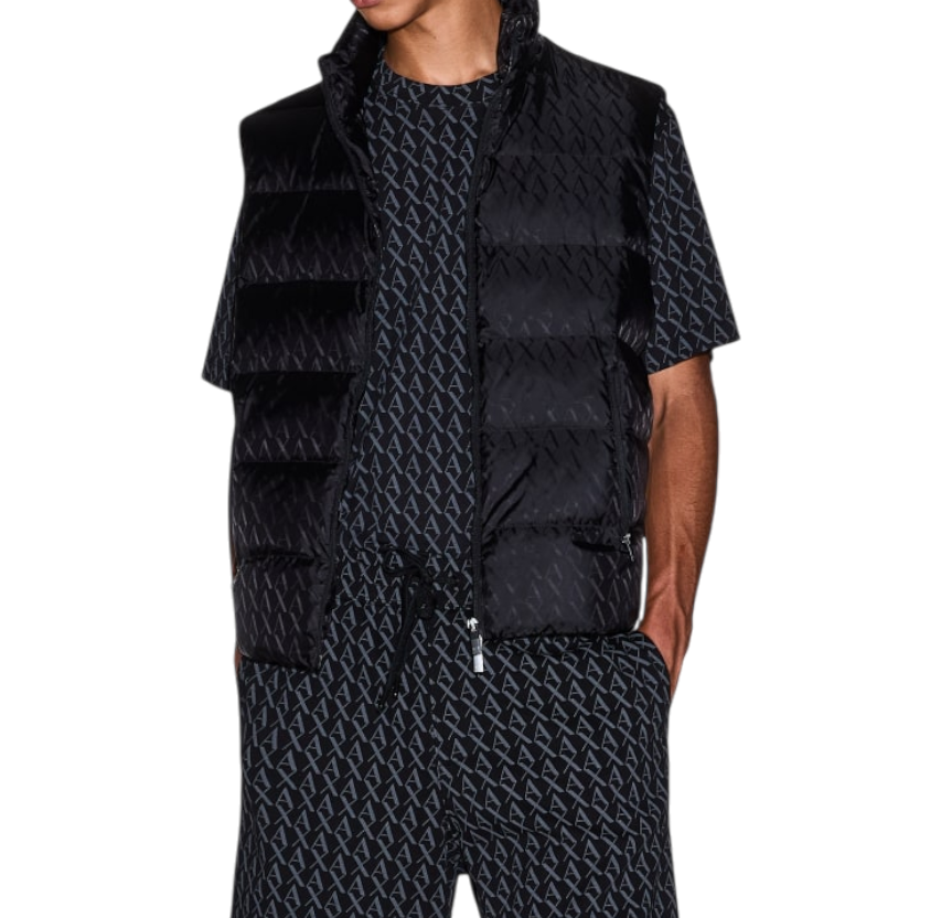 https://storage.alifshop.tj/media/images/alifshop/47643/zhilet-armani-exchange-xm001581-af16628-l-chernyy-1768218873522.png