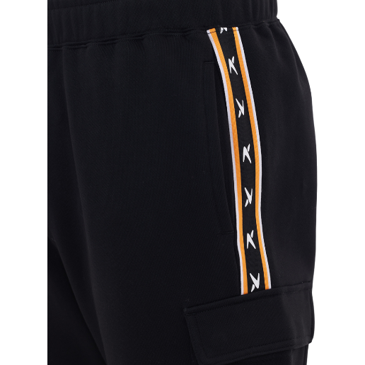 https://storage.alifshop.tj/media/images/alifshop/48286/sportivnye-shtany-rabex-training-apaw32-m-chernyy-1768818072557.png