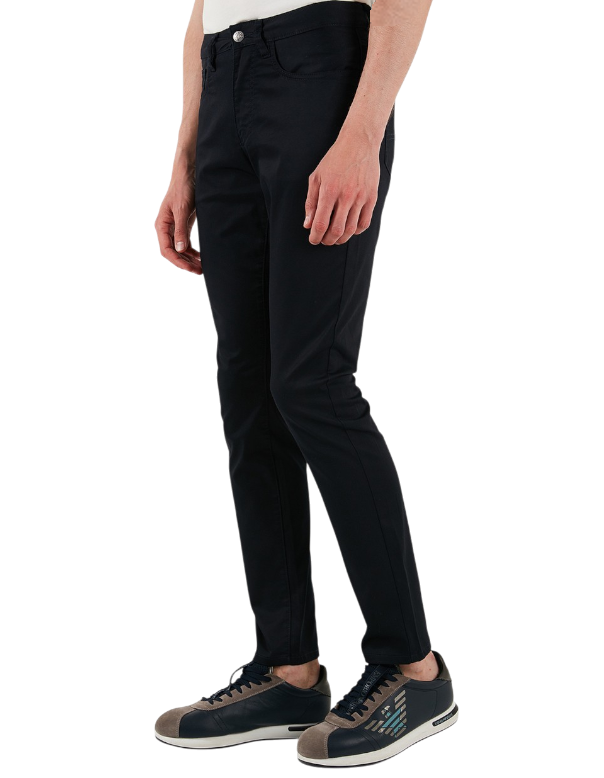 https://storage.alifshop.tj/media/images/alifshop/49366/muzhskie-bryuki-armani-exchange-xm000070-af13236-l-temno-siniy-1769668842755.png