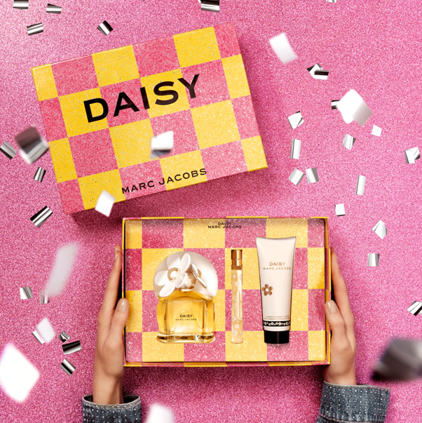 https://storage.alifshop.tj/media/images/alifshop/49398/parfyumernyy-nabor-marc-jacobs-daisy-3-sredstva-6602-1769678608178.png