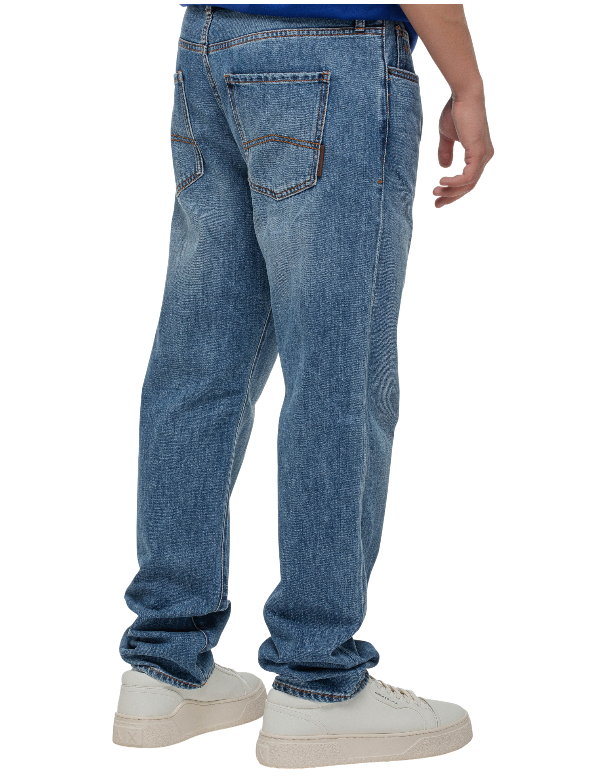 https://storage.alifshop.tj/media/images/alifshop/49416/muzhskie-dzhinsy-armani-exchange-xm000069-af13362-xs-siniy-1769684997723.png