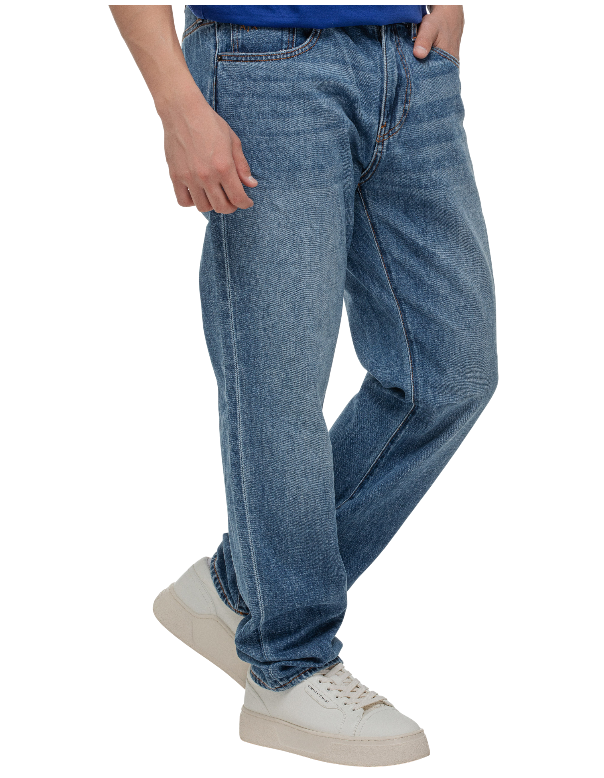 https://storage.alifshop.tj/media/images/alifshop/49422/muzhskie-dzhinsy-armani-exchange-xm000069-af13362-s-siniy-1769688302979.png